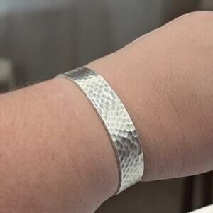 Silpada Sterling Silver Hammered Cuff Bracelet 925 Minimal Modern Statement